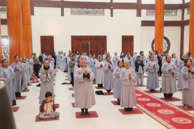 Chùa Giai Lam - Hà Tĩnh: Tu niệm Phật một ngày