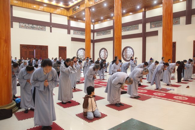 Chùa Giai Lam - Hà Tĩnh: Tu niệm Phật một ngày