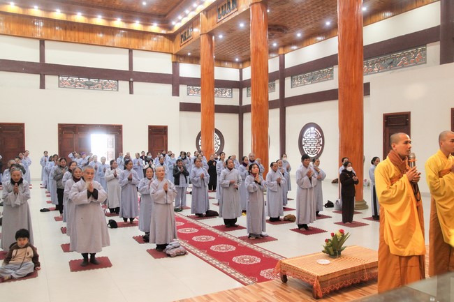 Chùa Giai Lam - Hà Tĩnh: Tu niệm Phật một ngày