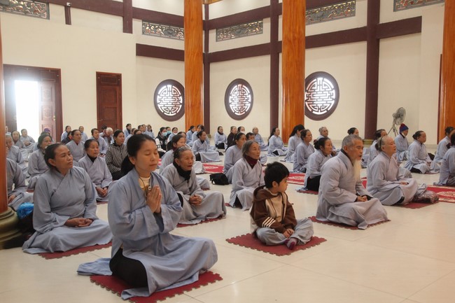 Chùa Giai Lam - Hà Tĩnh: Tu niệm Phật một ngày