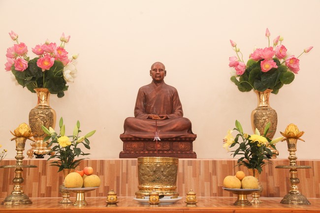 Chùa Giai Lam - Hà Tĩnh: Tu niệm Phật một ngày