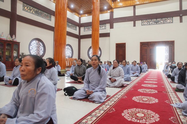 Chùa Giai Lam - Hà Tĩnh: Tu niệm Phật một ngày