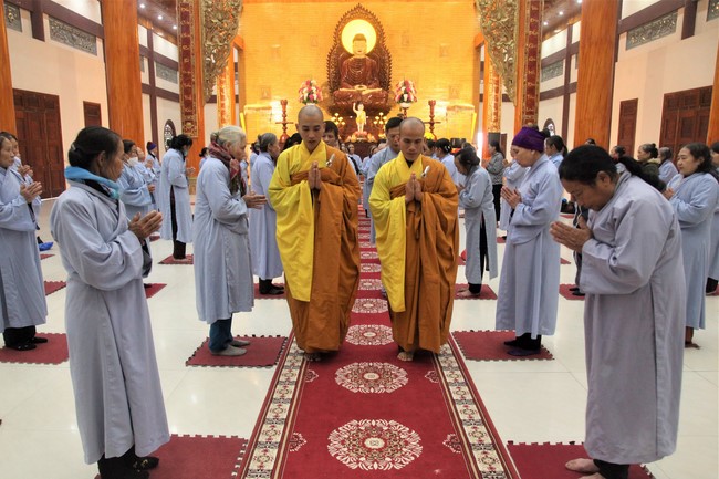 Chùa Giai Lam - Hà Tĩnh: Tu niệm Phật một ngày