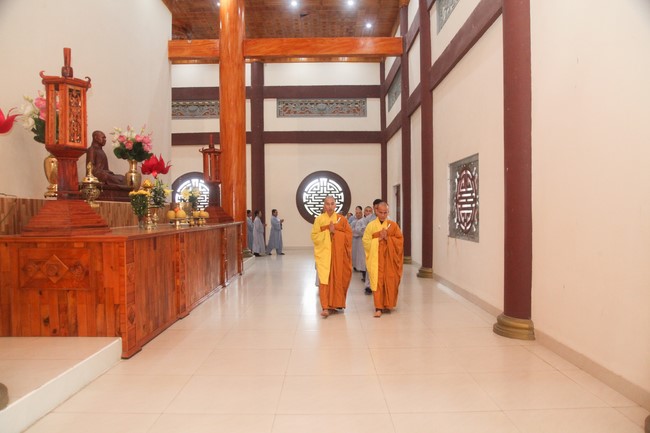 Chùa Giai Lam - Hà Tĩnh: Tu niệm Phật một ngày