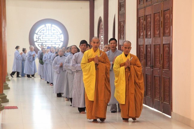 Chùa Giai Lam - Hà Tĩnh: Tu niệm Phật một ngày