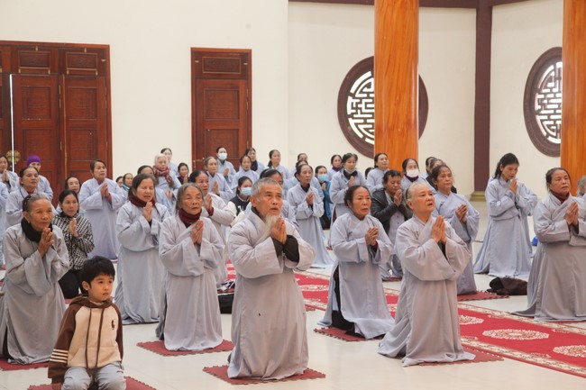 Chùa Giai Lam - Hà Tĩnh: Tu niệm Phật một ngày