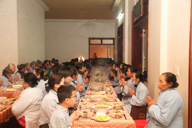 Chùa Giai Lam - Hà Tĩnh: Tu niệm Phật một ngày