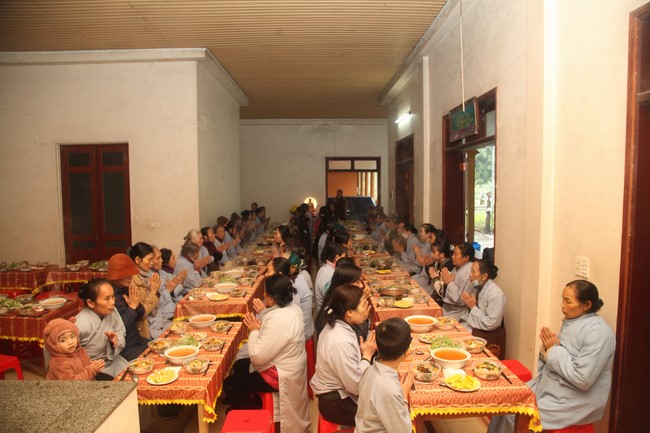 Chùa Giai Lam - Hà Tĩnh: Tu niệm Phật một ngày