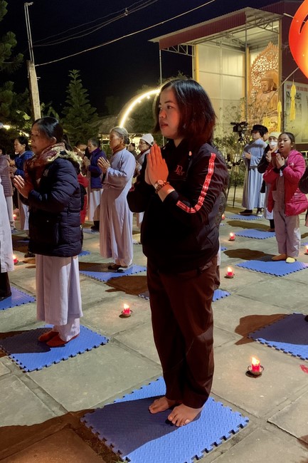 Candle Lighting Ritual to commemorate Amitabha’s Buddha at Dong Cao Pagoda – Thanh Hoa