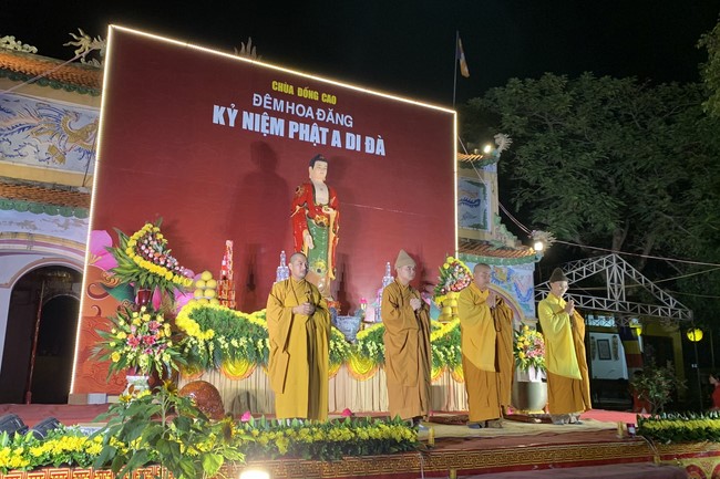 Candle Lighting Ritual to commemorate Amitabha’s Buddha at Dong Cao Pagoda – Thanh Hoa
