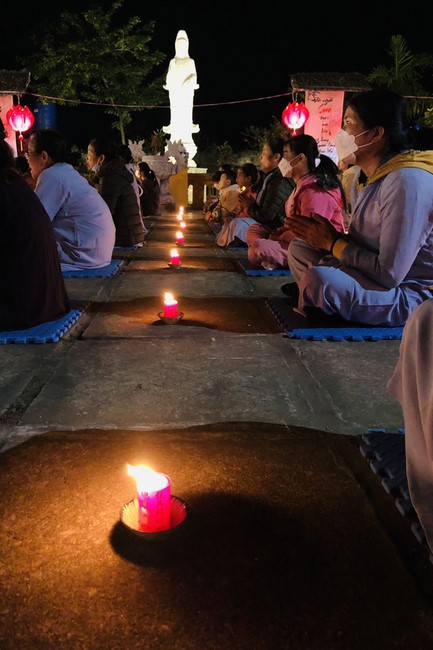 Candle Lighting Ritual to commemorate Amitabha’s Buddha at Dong Cao Pagoda – Thanh Hoa