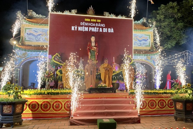 Candle Lighting Ritual to commemorate Amitabha’s Buddha at Dong Cao Pagoda – Thanh Hoa