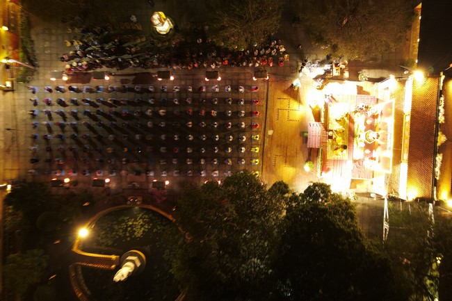 Candle Lighting Ritual to commemorate Amitabha’s Buddha at Dong Cao Pagoda – Thanh Hoa