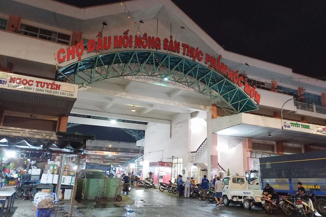 Giving box-lunch portions on occasion the 98th Seven-Day Retreat