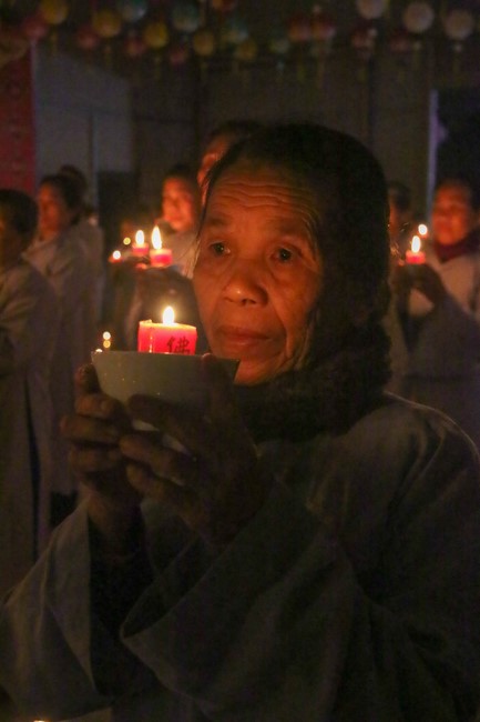 Chùa Bốn – Nghệ An: Lễ Hoa Đăng Kỷ Niệm Đức Phật A Di Đà