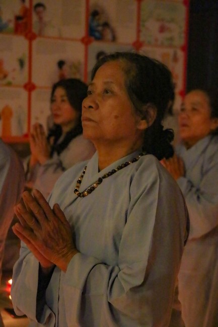 Chùa Bốn – Nghệ An: Lễ Hoa Đăng Kỷ Niệm Đức Phật A Di Đà