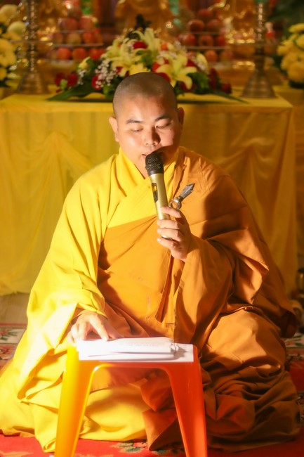 Chùa Bốn – Nghệ An: Lễ Hoa Đăng Kỷ Niệm Đức Phật A Di Đà