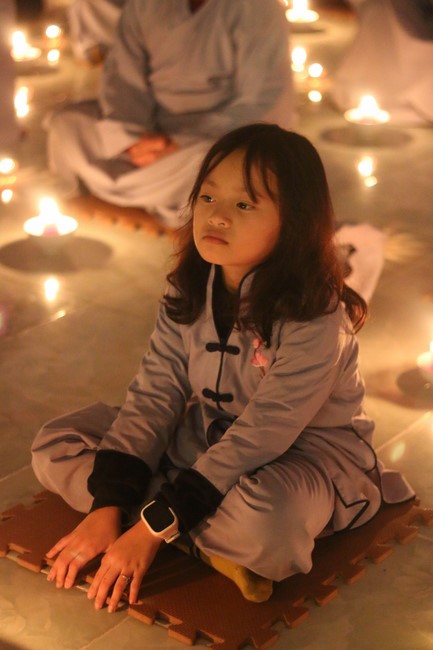 Chùa Bốn – Nghệ An: Lễ Hoa Đăng Kỷ Niệm Đức Phật A Di Đà