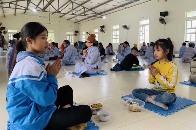 Three-Jewel Refuge Ceremony at Dong Cao Pagoda – Thanh Hoa