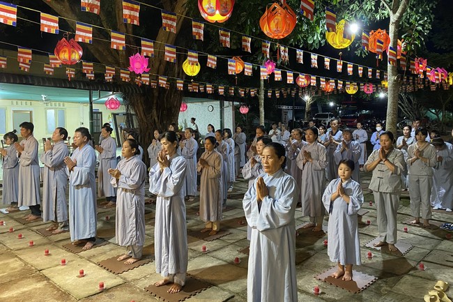 Lantern Candle Lighting Ceremony to commemorate Amitabha Buddha at Nhat Phap pagoda, Dong Nai