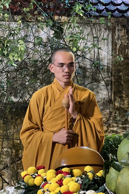 Lantern Candle Lighting Ceremony to commemorate Amitabha Buddha at Nhat Phap pagoda, Dong Nai