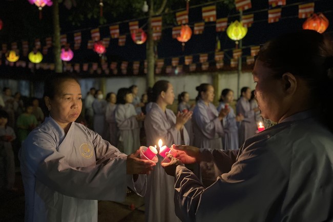 Lantern Candle Lighting Ceremony to commemorate Amitabha Buddha at Nhat Phap pagoda, Dong Nai