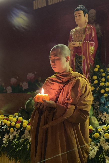 Lantern Candle Lighting Ceremony to commemorate Amitabha Buddha at Nhat Phap pagoda, Dong Nai