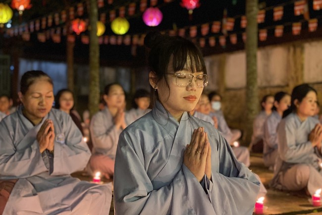 Lantern Candle Lighting Ceremony to commemorate Amitabha Buddha at Nhat Phap pagoda, Dong Nai