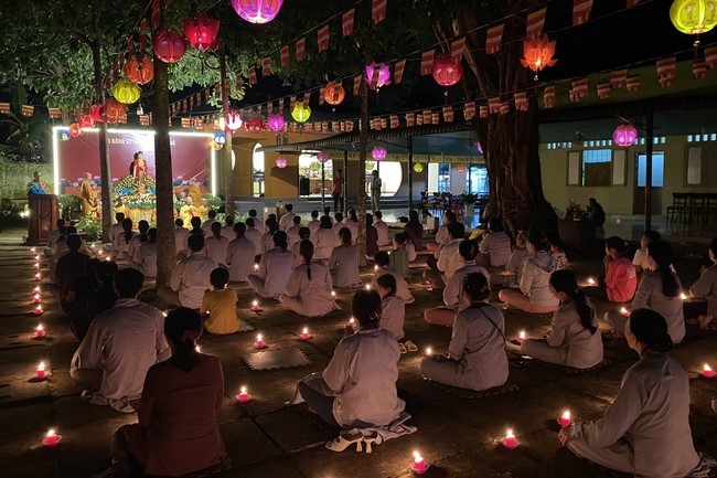 Lantern Candle Lighting Ceremony to commemorate Amitabha Buddha at Nhat Phap pagoda, Dong Nai