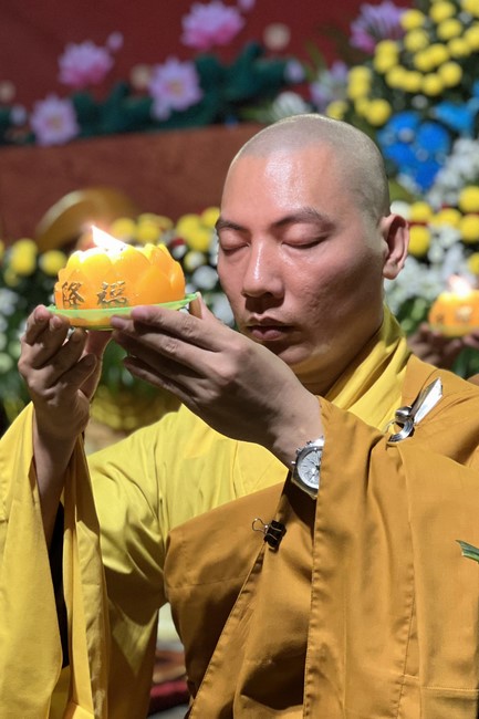 Lantern Candle Lighting Ceremony to commemorate Amitabha Buddha at Nhat Phap pagoda, Dong Nai