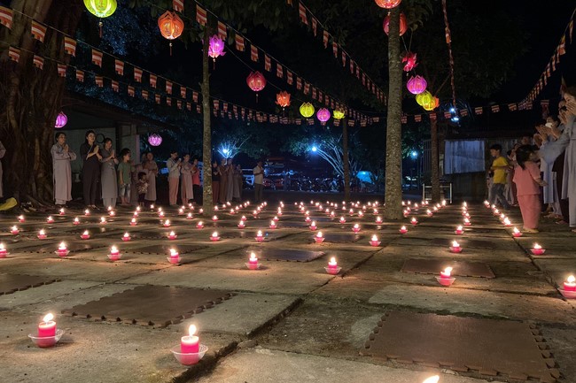 Lantern Candle Lighting Ceremony to commemorate Amitabha Buddha at Nhat Phap pagoda, Dong Nai