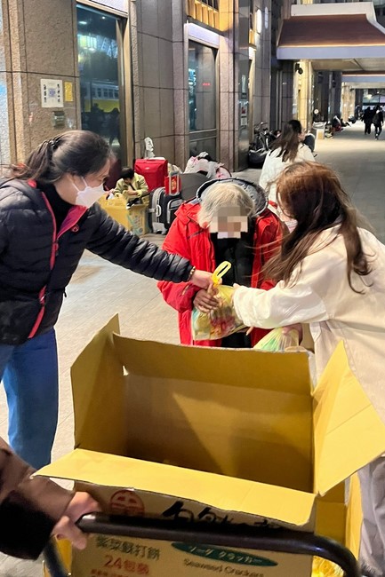 Candle Lighting Ritual to commemorate Amitabha’s Buddha at Ling Yin Temple in Taiwan