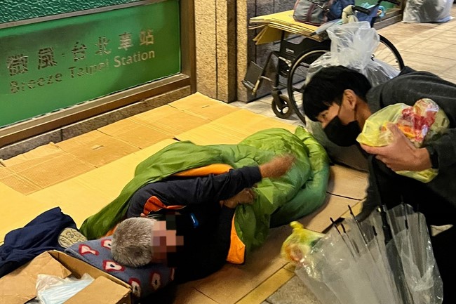 Candle Lighting Ritual to commemorate Amitabha’s Buddha at Ling Yin Temple in Taiwan