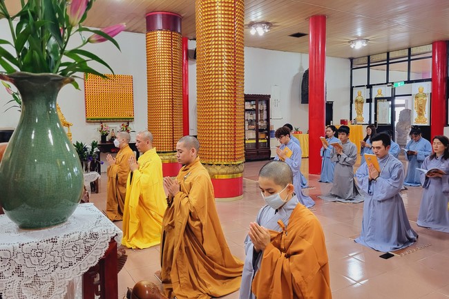 Candle Lighting Ritual to commemorate Amitabha’s Buddha at Ling Yin Temple in Taiwan