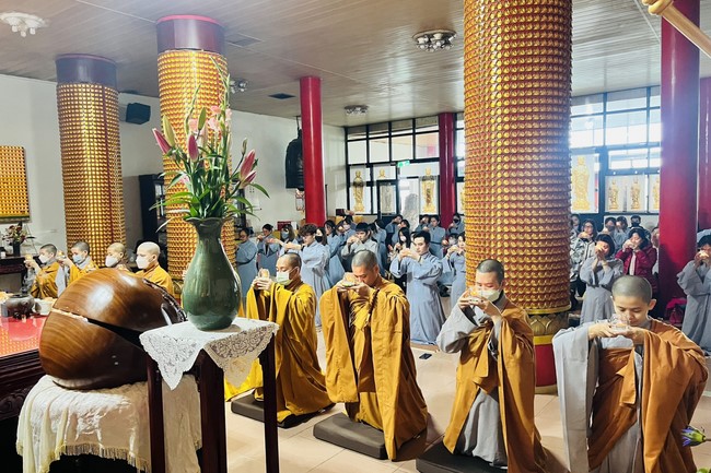 Candle Lighting Ritual to commemorate Amitabha’s Buddha at Ling Yin Temple in Taiwan