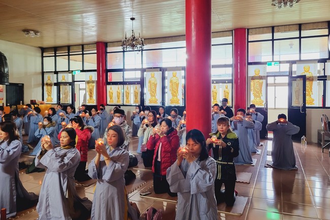 Candle Lighting Ritual to commemorate Amitabha’s Buddha at Ling Yin Temple in Taiwan