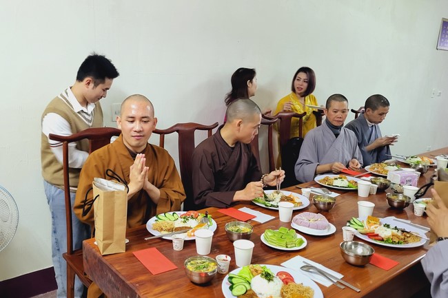 Candle Lighting Ritual to commemorate Amitabha’s Buddha at Ling Yin Temple in Taiwan