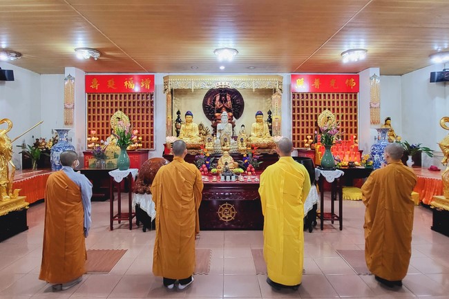 Candle Lighting Ritual to commemorate Amitabha’s Buddha at Ling Yin Temple in Taiwan