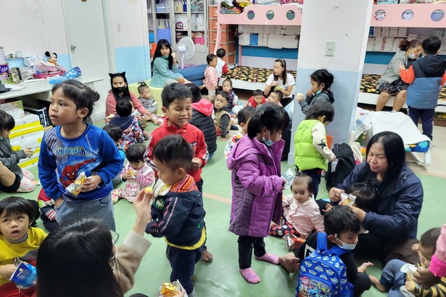 Candle Lighting Ritual to commemorate Amitabha’s Buddha at Ling Yin Temple in Taiwan