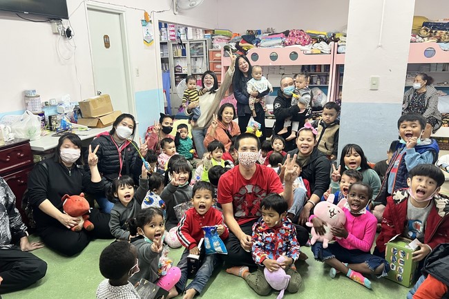 Candle Lighting Ritual to commemorate Amitabha’s Buddha at Ling Yin Temple in Taiwan