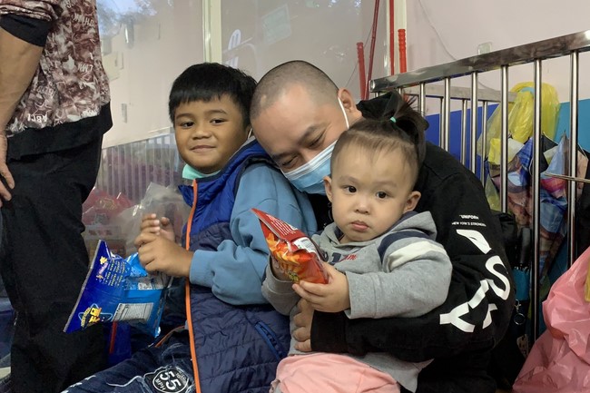 Candle Lighting Ritual to commemorate Amitabha’s Buddha at Ling Yin Temple in Taiwan