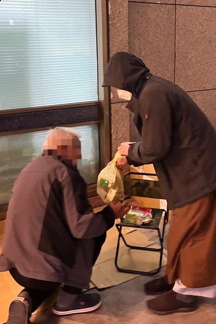 Candle Lighting Ritual to commemorate Amitabha’s Buddha at Ling Yin Temple in Taiwan
