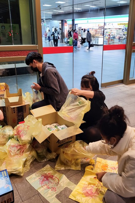 Candle Lighting Ritual to commemorate Amitabha’s Buddha at Ling Yin Temple in Taiwan