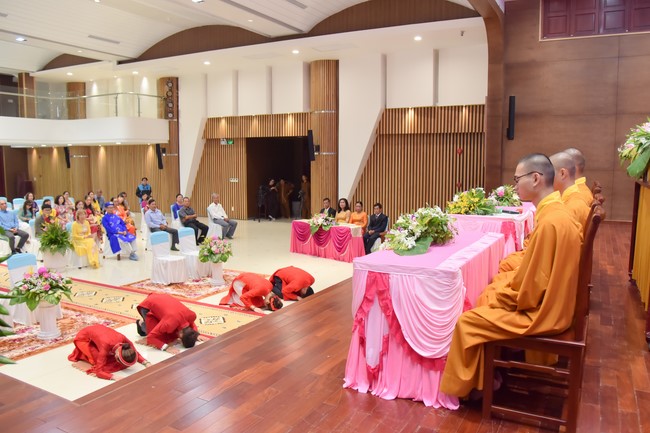Wedding Ceremony at the pagoda