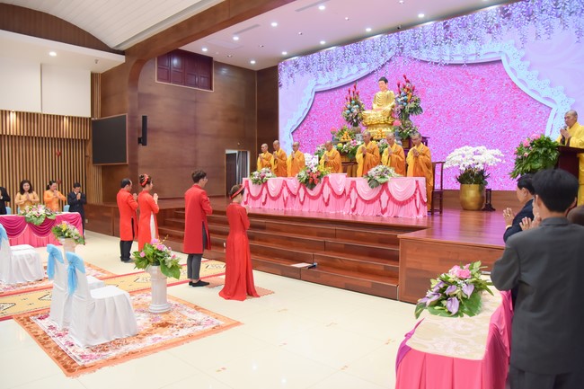 Wedding Ceremony at the pagoda