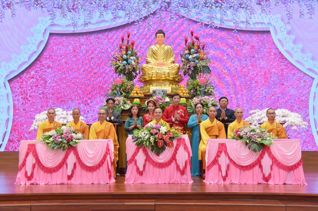 Wedding Ceremony at the pagoda