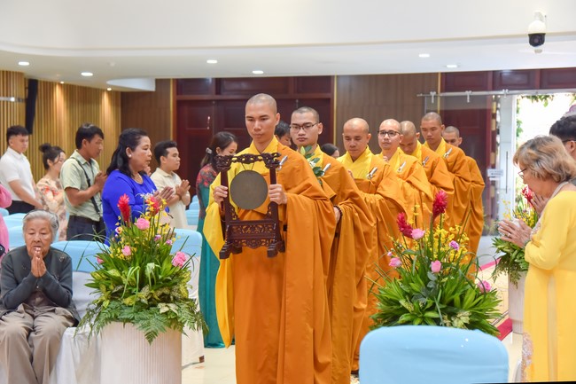 Wedding Ceremony at the pagoda