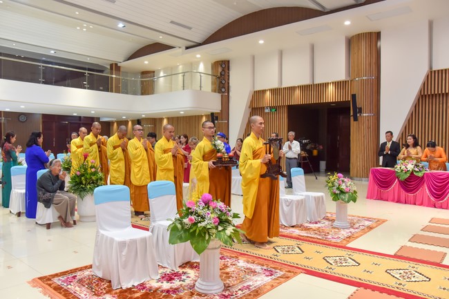 Wedding Ceremony at the pagoda