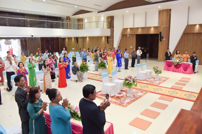 Wedding Ceremony at the pagoda
