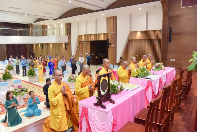 Wedding Ceremony at the pagoda